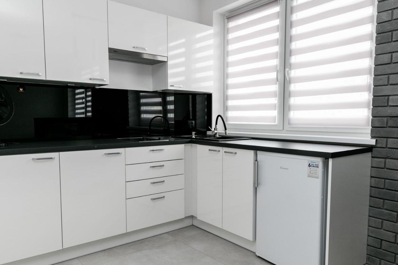 Apartament Z Lozem Malzenskim - Bezplatny Parking Познань Экстерьер фото